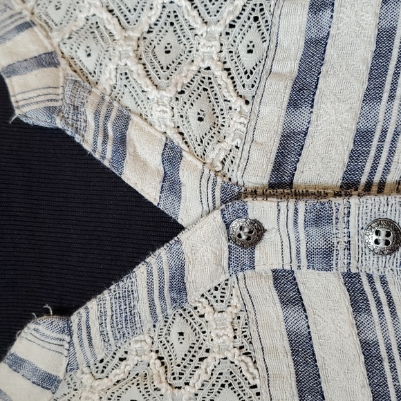 SZ. MEDIUM WOMAN'S UMGEE TOP - Picture 4 of 7